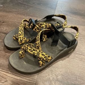 Chaco Sandals Sz 8.5 Leopard Print